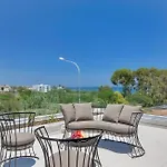 Seaview Luxury Jacuzzi & Pool! 2 Min