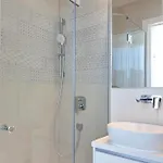 Seaview Luxury Jacuzzi & Pool! 2 Min * 普罗塔拉斯