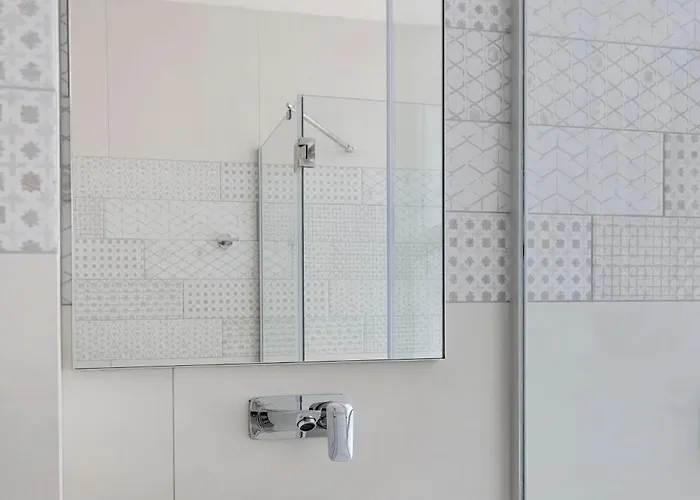 Villa Seaview Luxury Jacuzzi & Pool! 2 Min Protaras