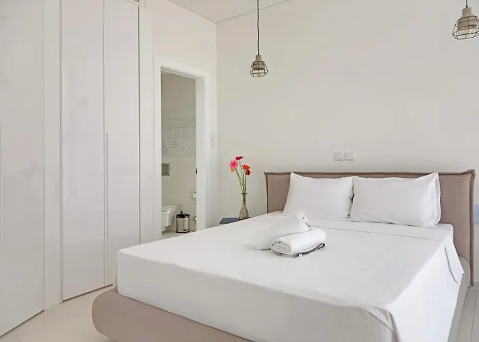 Seaview Luxury Jacuzzi & Pool! 2 Min