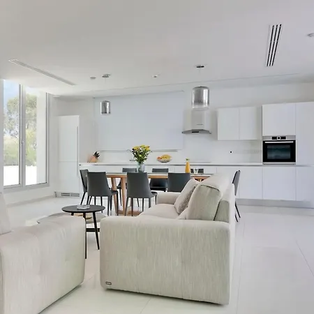 Seaview Luxury Jacuzzi & Pool! 2 Min *