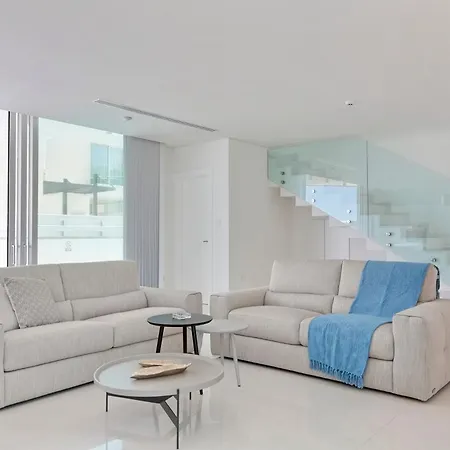 Villa Seaview Luxury Jacuzzi & Pool! 2 Min Protarász