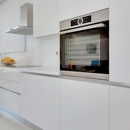 Villa Seaview Luxury Jacuzzi & Pool! 2 Min Protarász