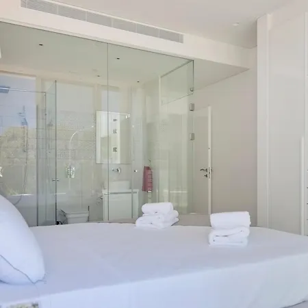 Seaview Luxury Jacuzzi & Pool! 2 Min Villa