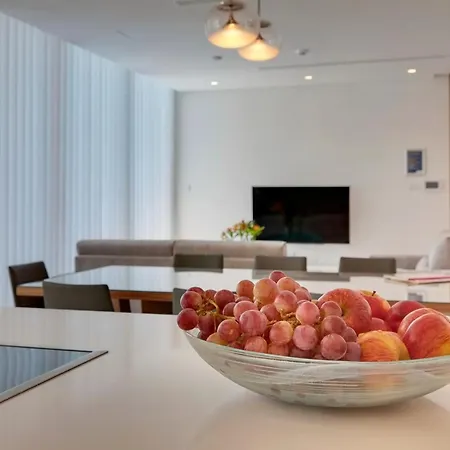 Seaview Luxury Jacuzzi & Pool! 2 Min Villa