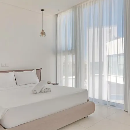 Seaview Luxury Jacuzzi & Pool! 2 Min Villa Protaras