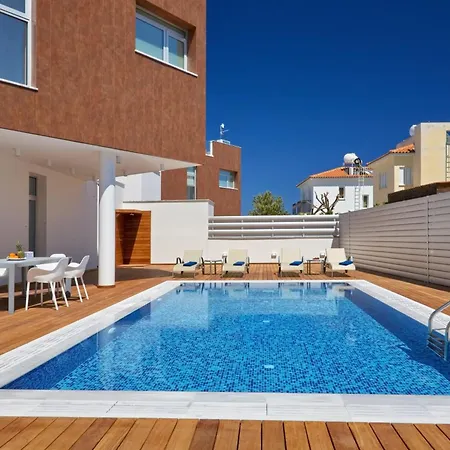 Seaview Luxury Jacuzzi & Pool! 2 Min Villa Protaras