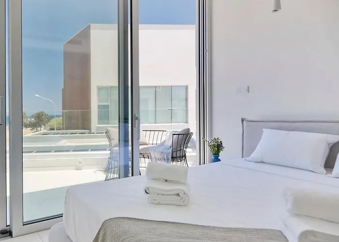 Seaview Luxury Jacuzzi & Pool! 2 Min Villa *