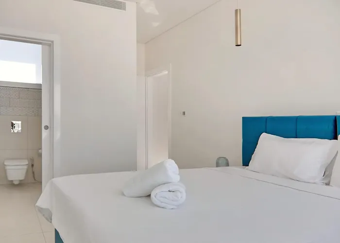 Seaview Luxury Jacuzzi & Pool! 2 Min