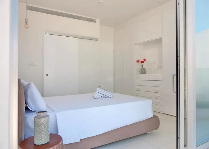 Seaview Luxury Jacuzzi & Pool! 2 Min * Protaras