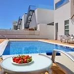 Seaview Luxury Jacuzzi & Pool! 2 Min Willa Protaras
