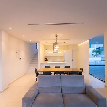 Seaview Luxury Jacuzzi & Pool! 2 Min * Protaras