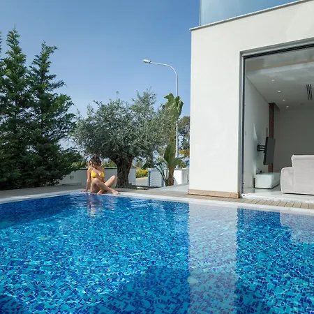 Seaview Luxury Jacuzzi & Pool! 2 Min فيلة *