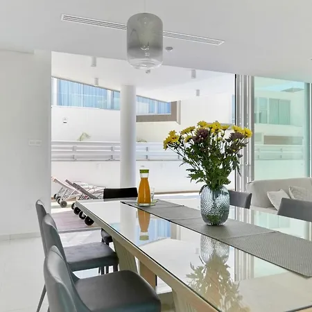 فيلة Seaview Luxury Jacuzzi & Pool! 2 Min *