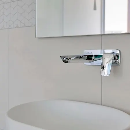 Seaview Luxury Jacuzzi & Pool! 2 Min *