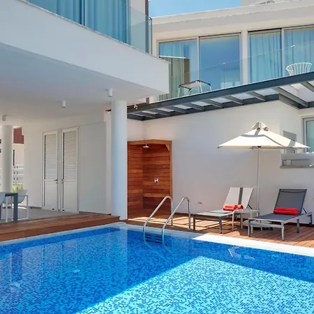 Seaview Luxury Jacuzzi & Pool! 2 Min * Protaras