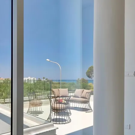 Seaview Luxury Jacuzzi&pool! 2 Min * Protaras