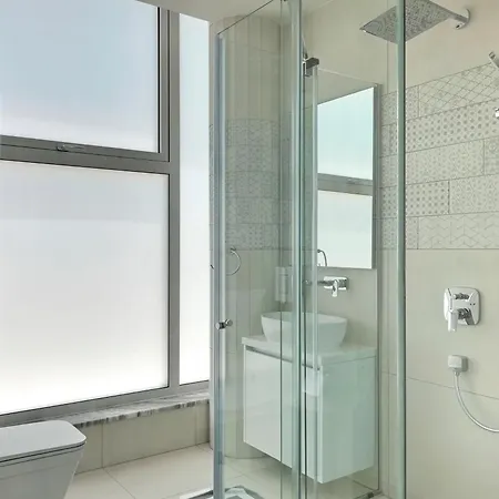 Villa Seaview Luxury Jacuzzi&pool! 2 Min