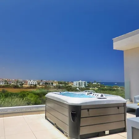 Seaview Luxury Jacuzzi&pool! 2 Min