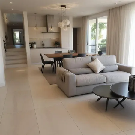 Seaview Luxury Jacuzzi & Pool! 2 Min فيلة