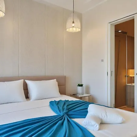 Villa Seaview Luxury Jacuzzi & Pool! 2 Min Protaras