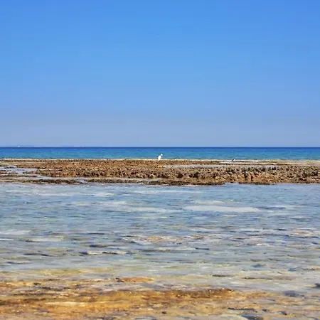 Seaview Luxury Jacuzzi & Pool! 2 Min Villa Protaras