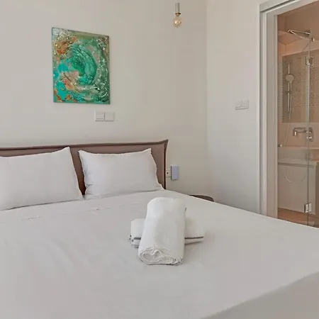 فيلة Seaview Luxury Jacuzzi & Pool! 2 Min بروتاراس