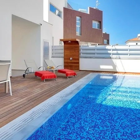 Seaview Luxury Jacuzzi & Pool! 2 Min Villa Protaras